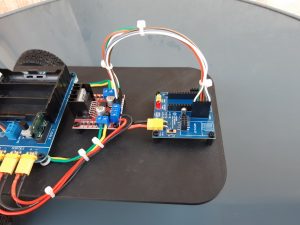 Voiture Télécommandée Arduino (à 3 roues, radiocommandée)