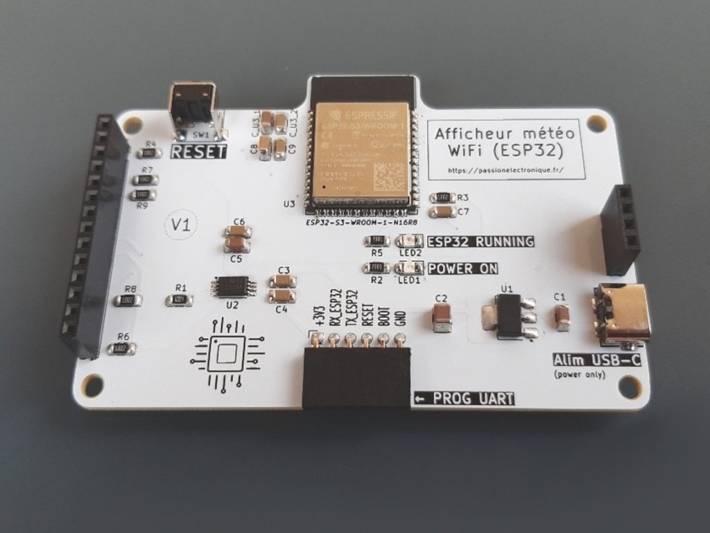 Carte électronique ESP32 permettant d'afficher la météo d'un point GPS donné, aperçu des composants CMS et traversant, hors afficheur TFT qui viendra par dessus