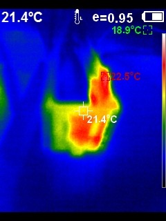 Image thermique TB6612 FNG montrant début d'échauffement lorsque les moteurs sont freinés, consommant ainsi plus de courant sur le driver module pcb