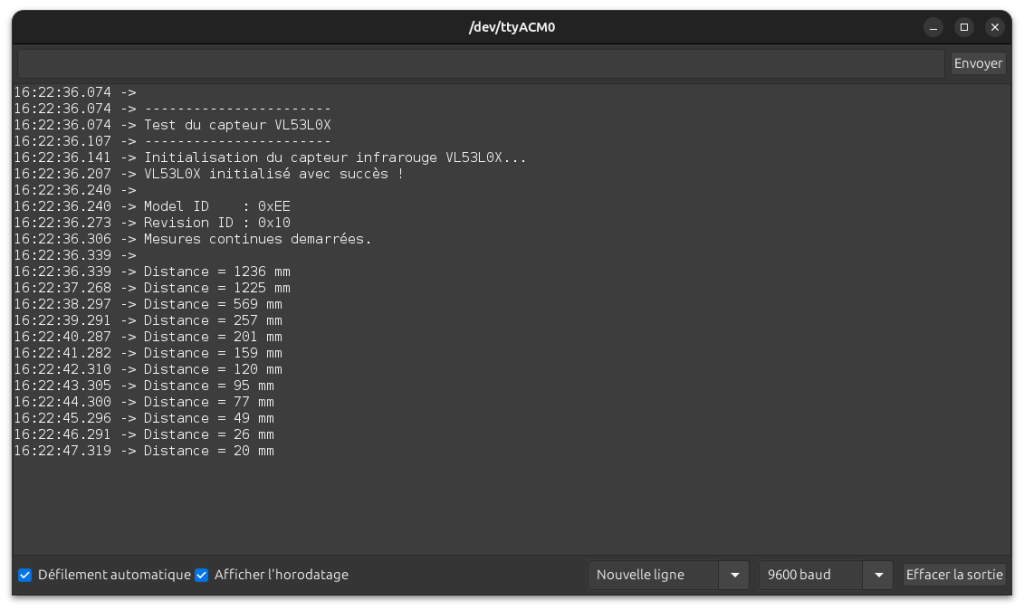 Moniteur série Arduino montrant des mesures I2C d'un capteur VL53L0X effectuées toutes les secondes, affichage en millimètre des distances mesurées par arduino